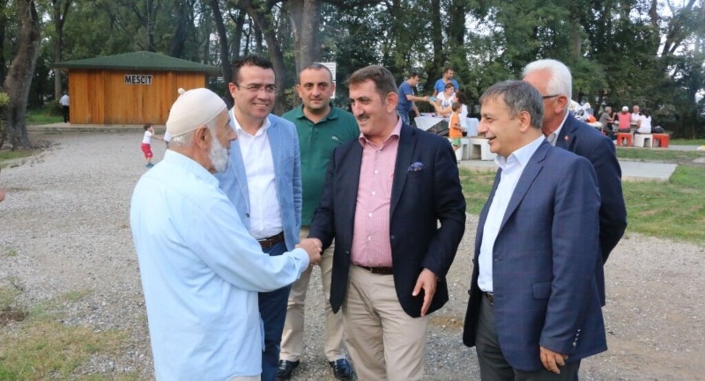 Milletvekili Köktaş Çakırlar Korusunda vatandaşları ziyaret etti