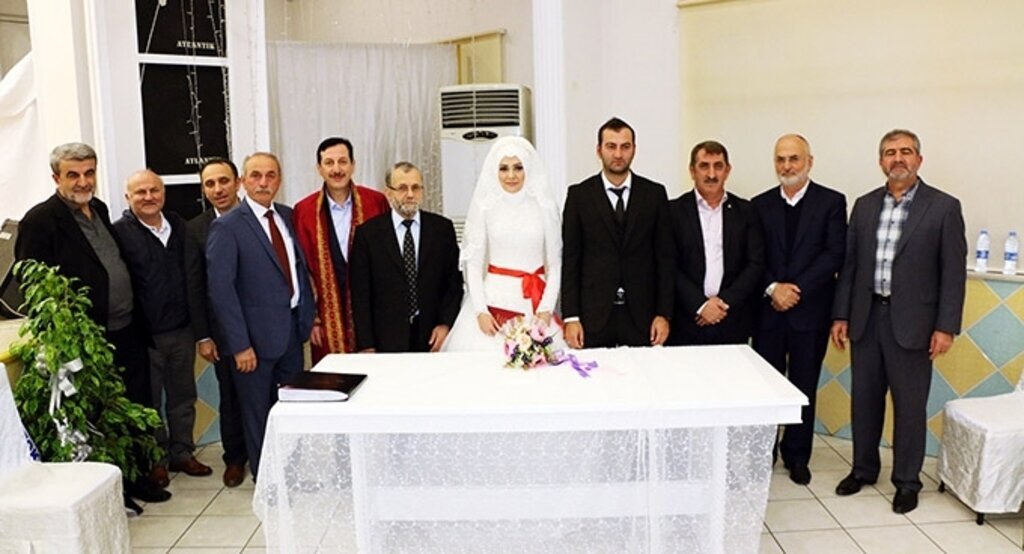 Milletvekili Köktaş, genç çiftlerin mutlu günlerine ortak oldu