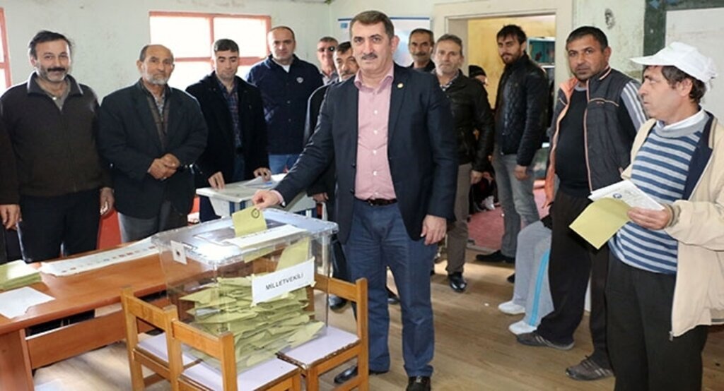 Milletvekili Köktaş oyunu babaocağında kullandı