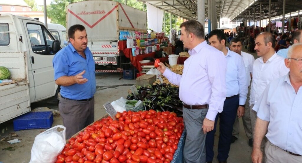 Milletvekili Köktaş pazar esnafını ziyaret etti