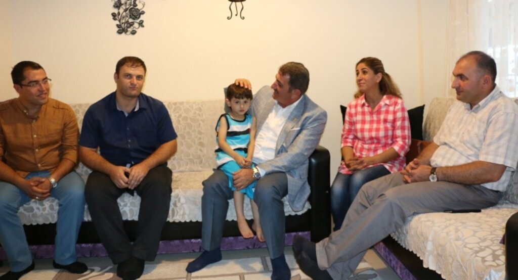 Milletvekili Köktaş Şehit olan Umut Bulut'un evinde ailesini ziyaret etti