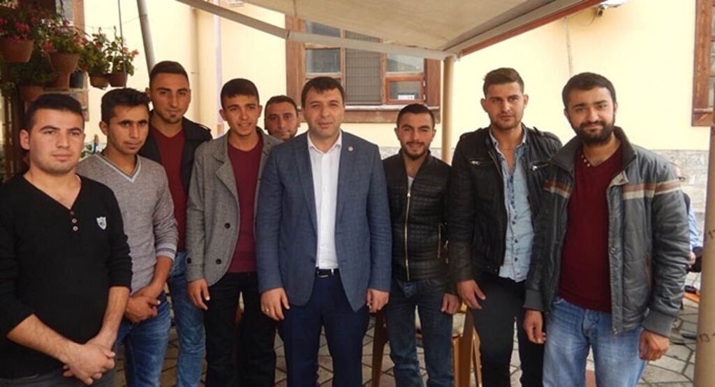 Milletvekili Kurt seçim çalışmalarını Vezirköprü'de sürdürdü