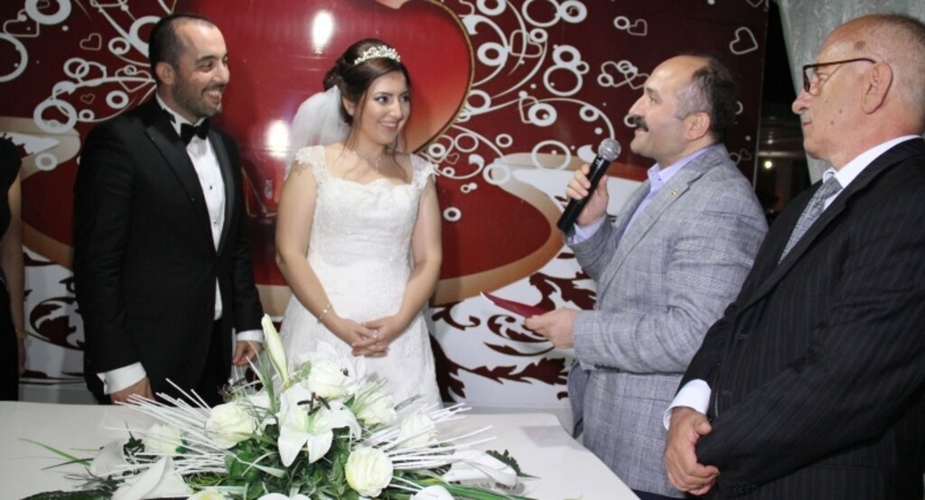 Milletvekili Usta nikah şahitliği yaptı