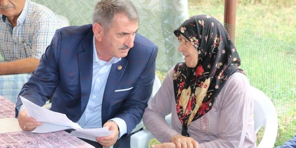 Milletvekilli Köktaş şehit annesine maaş bildirim tebligatını teslim etti