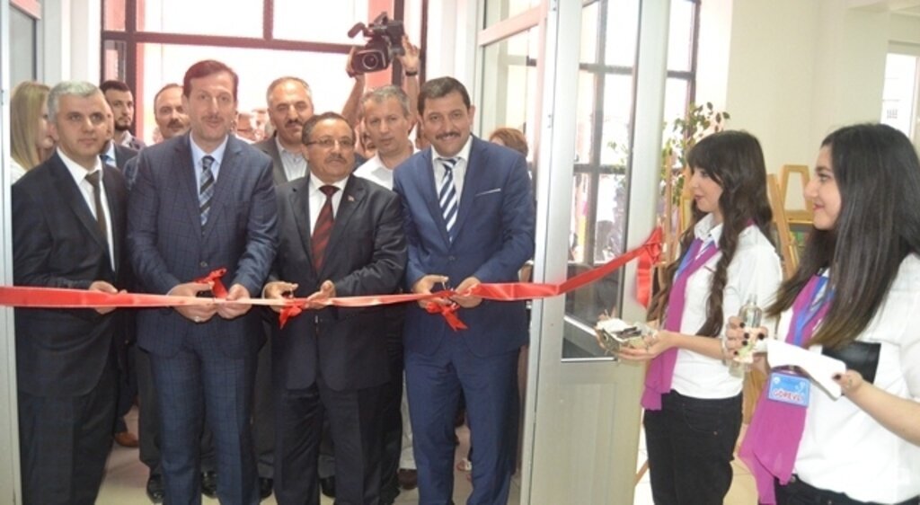 Minik Öğrencilerin Coşkusu