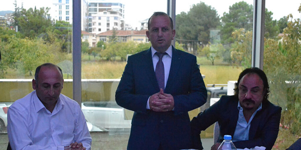 Mustafa Eyüpoğlu: ‘Doğayı sevdiğini söyleyenler en çok doğayı kirletenlerdir’