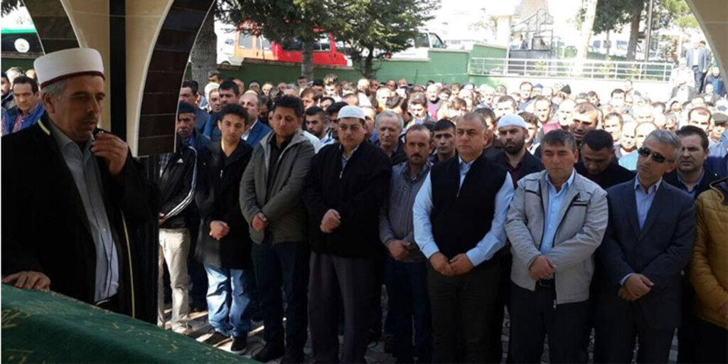 Nadir Söylemez gözyaşlarıyla son yolculuğuna uğurlandı