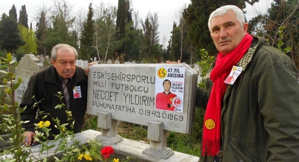 Necdet Yıldırım mezarı başında anıldı