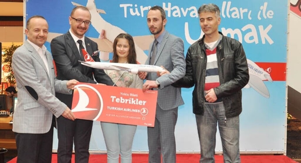 Ödülünü Tekkeköy Belediyesi Başkan Vekili Erdinç Baştan'tan aldı