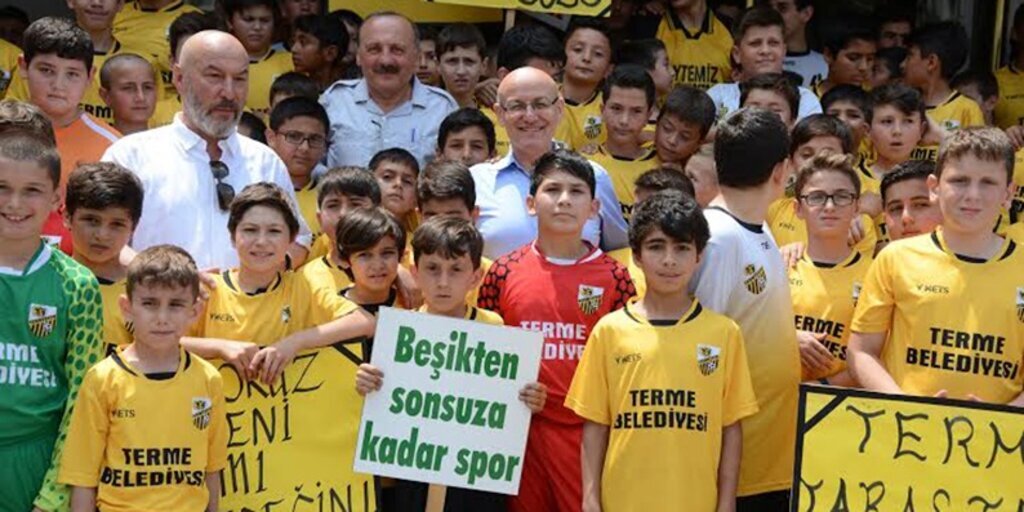 Öğrenciler Başkan Kul’dan spor tesisi istedi