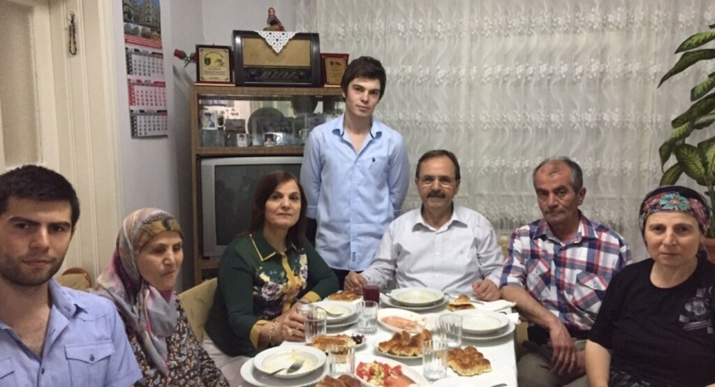 Öğrencilerinden Başkan Şahin’e iftar