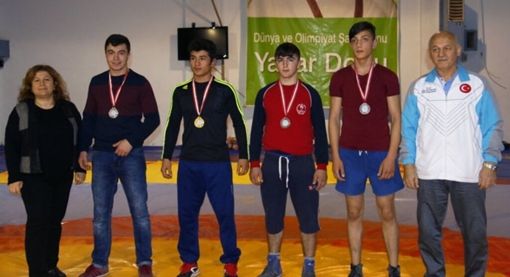 Okul Sporları Güreş İl Birinciliği sona erdi