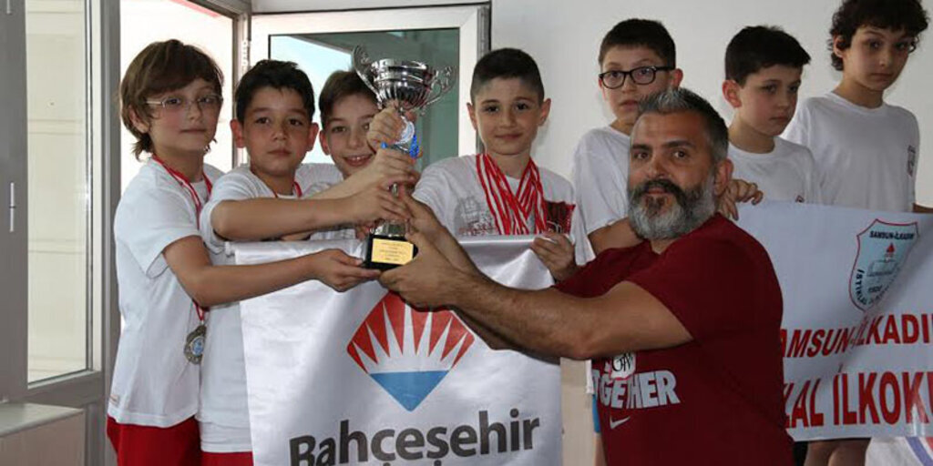 Okul sporları minikler yüzme müsabakaları sona erdi