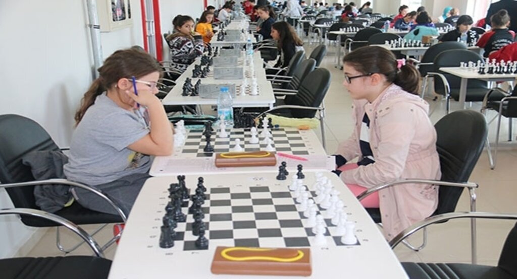 Okul sporları satranç İl Birinciliği başladı