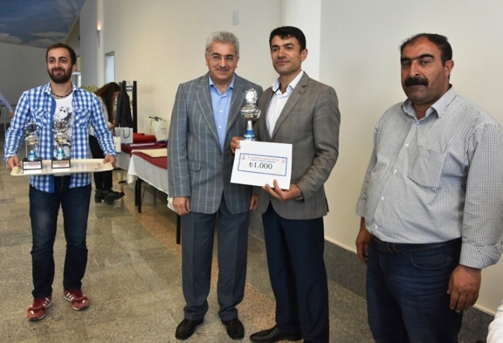 OMÜ GELENEKSEL SATRANÇ TURNUVASINDA ÖDÜLLER SAHİPLERİNİ BULDU