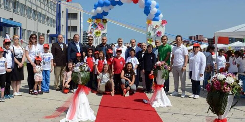 OMÜ Vakfı Koleji Bilim Şenliği'nde Projeler Sergilendi 