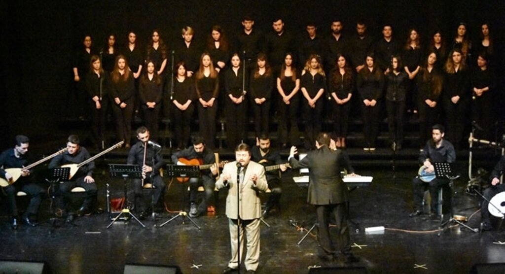 OMÜ'de yıl sonu konseri izleyenleri büyüledi