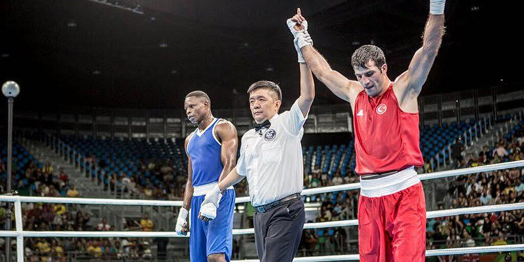 Önder Şipal Rio'da son 16'ya kaldı