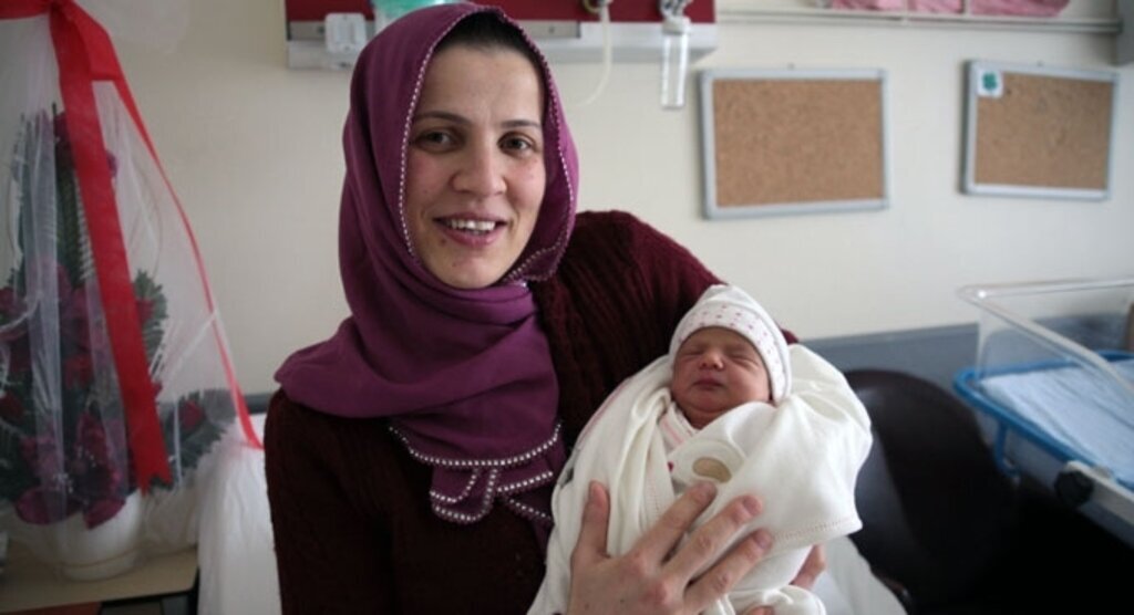 Onuncu hamilelikte Özlem'ine kavuştu