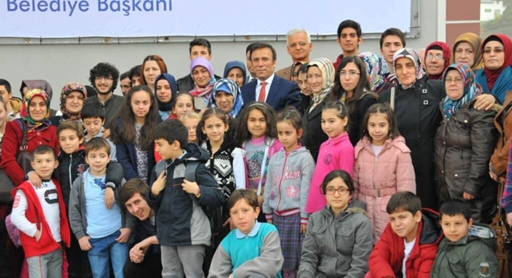 Osman Genç: Geleceğe değerlerimizle yürüyoruz