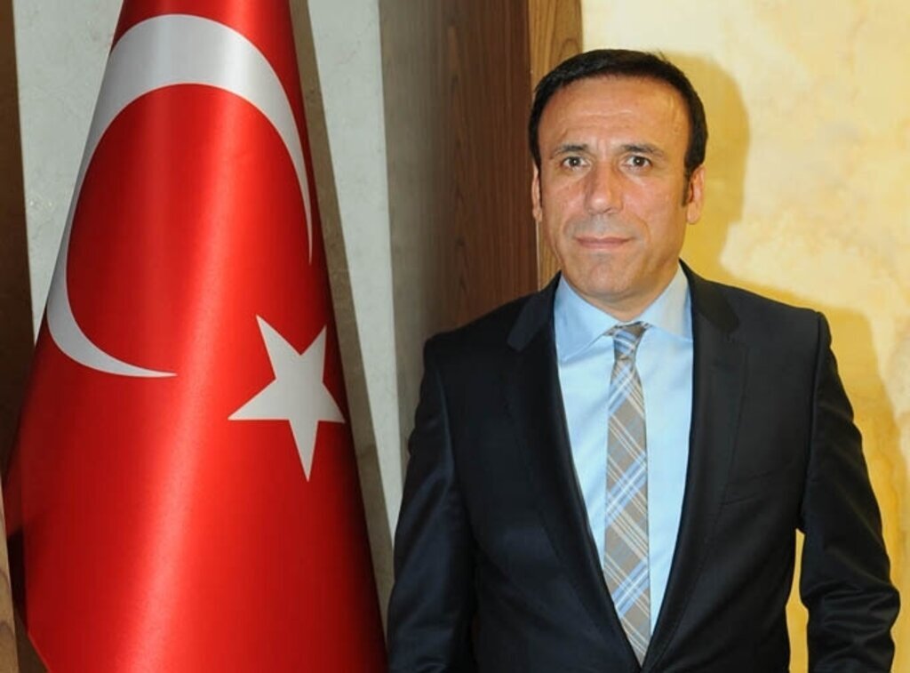 Osman Genç: Hükümetimizle onur duyuyoruz