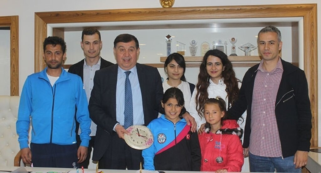 Özel Öğrenciler’den Başkan İkiz'e ziyaret