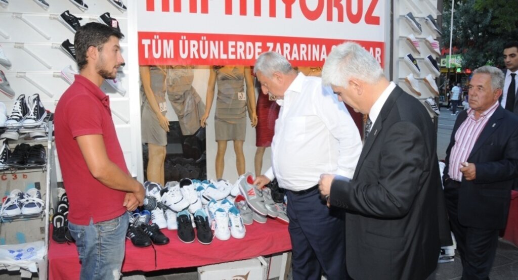 Palandöken: ‘İndirimlere fazla kanmayın fiyatları kontrol edin’