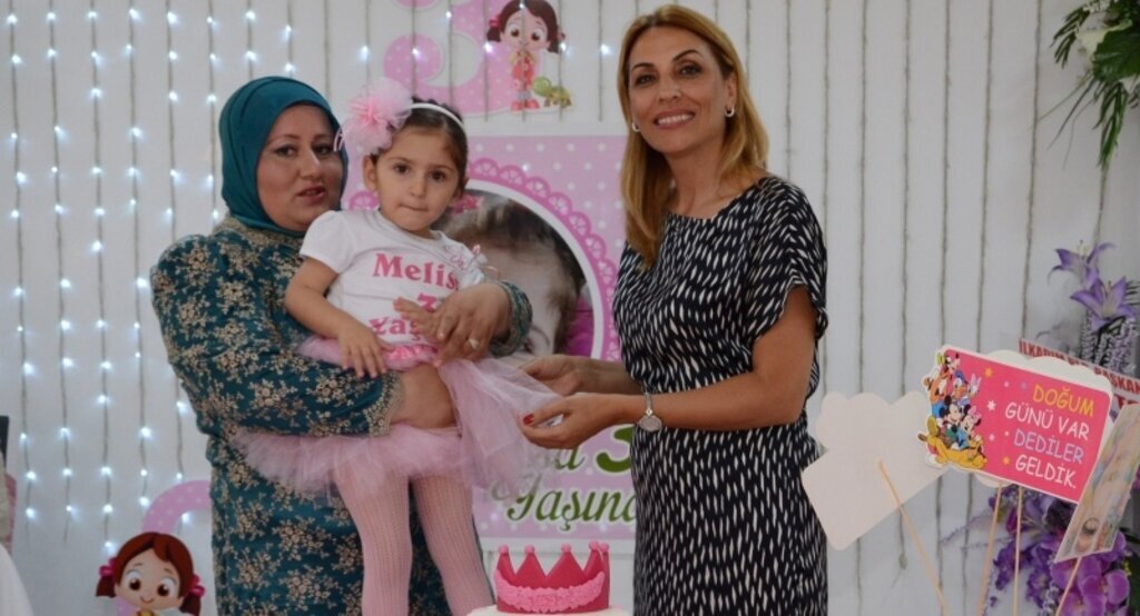 Parmak bebek 3 yaşında