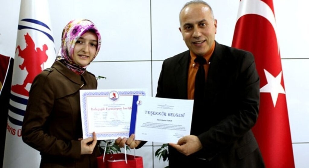 Pedagojik Formasyon Programında Başarıya Ödül
