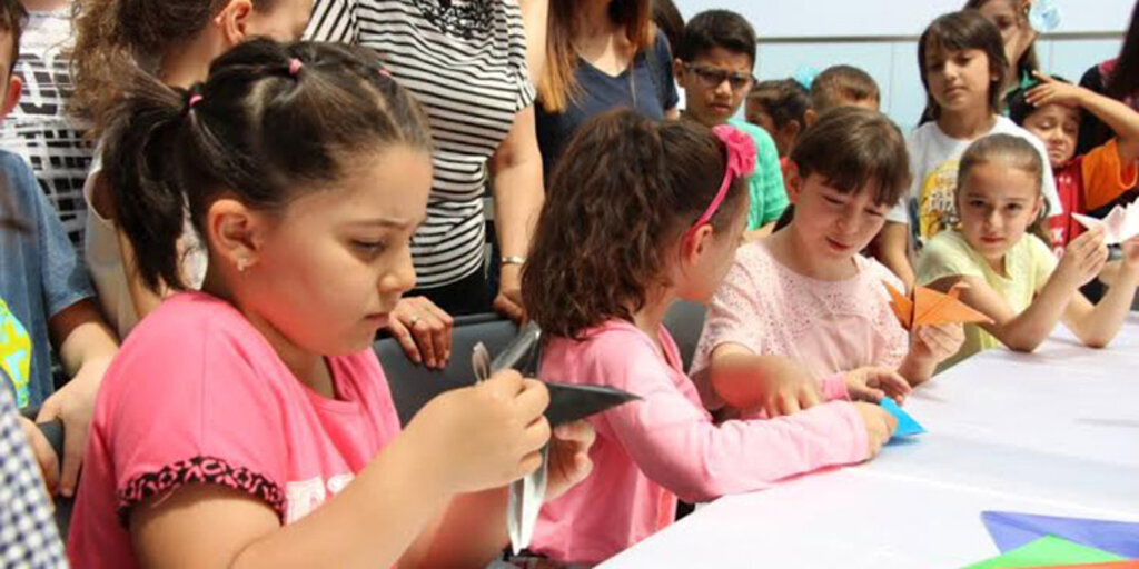 Piazza'nın origami denemesi 6 bin 972 origamiyle 'Dünya Çocuk Rekorları' kitabına girdi