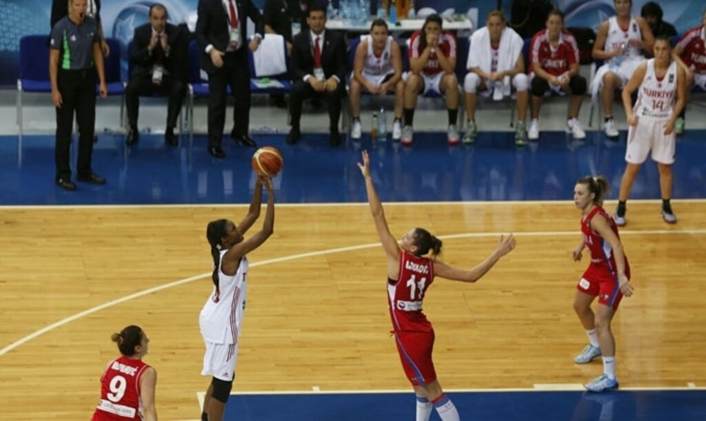 Potanın perileri yarı finalde