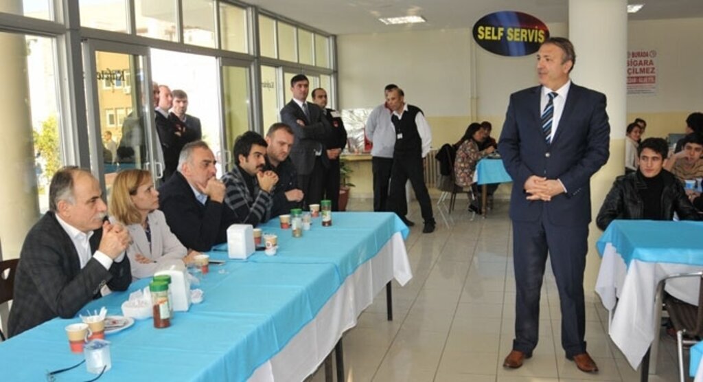 Rektör Akan, uluslararası öğrencilerle buluştu