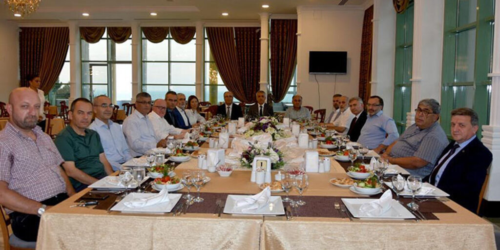 Rektör Sait Bilgiç Seçimde Aday olan öğretim üyeleri ile bir araya geldi