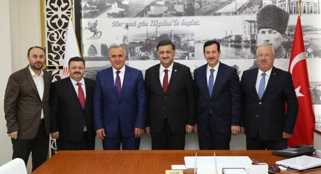 Rize Milletvekili Hasan Karal'dan İlkadım'a övgü dolu sözler