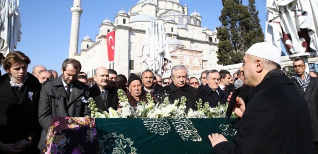 Saffet Sancaklı'nın eşi Hülya Sancaklı son yolculuğuna uğurlandı