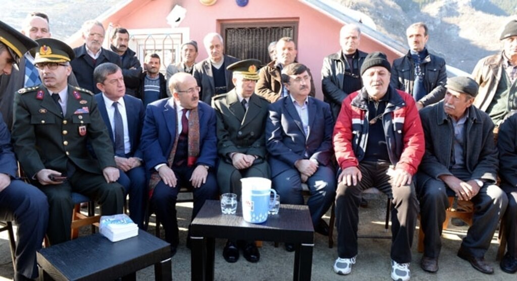 Şah Fırat Operasyonu'nda şehit olan şehit Başçavuş Halit Avcı için taziye ziyareti