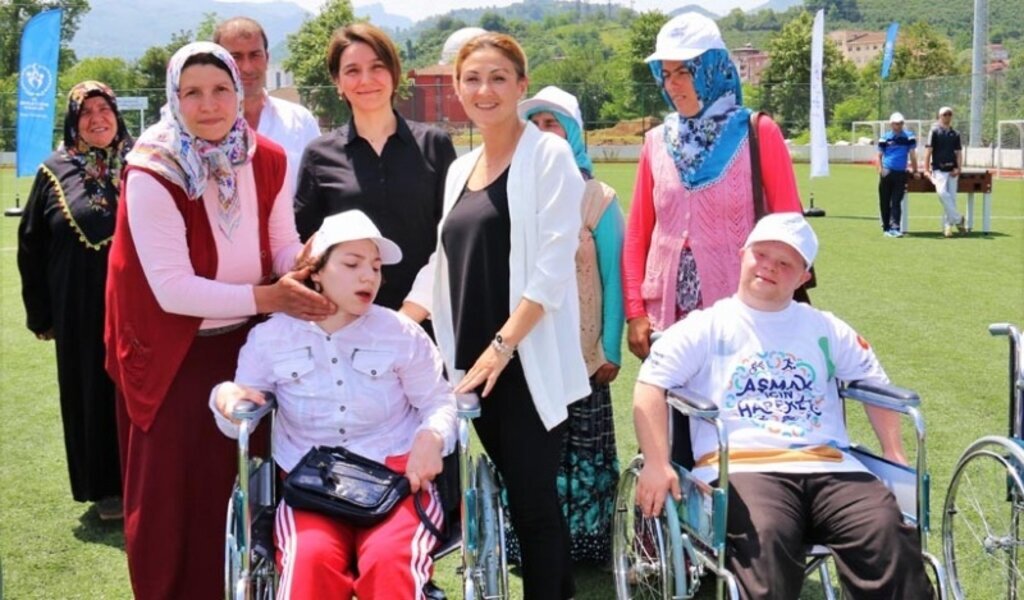 Salıpazarı'nda Aşmak İçin Hareket adlı spor şenliği gerçekleştirildi