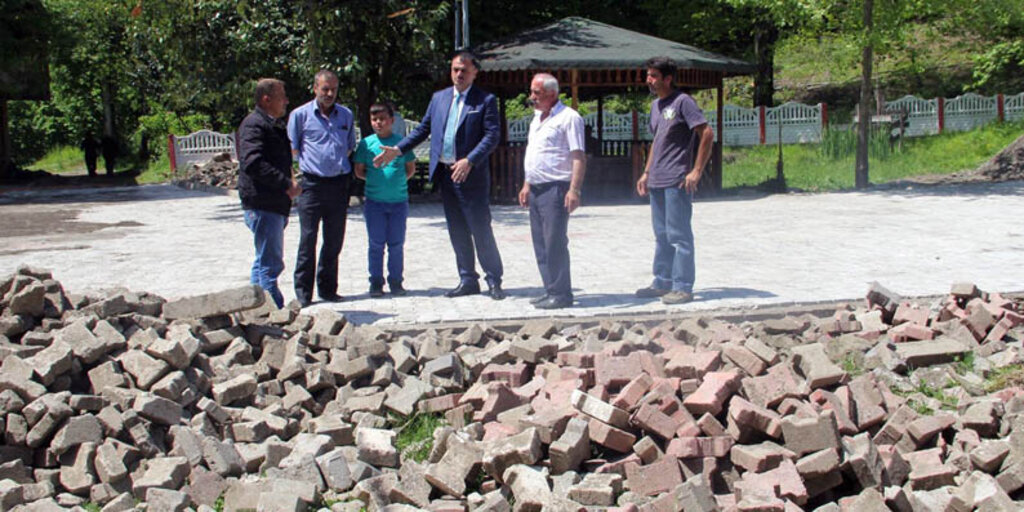 Salıpazarı'nda camilere çevre düzenlemesi