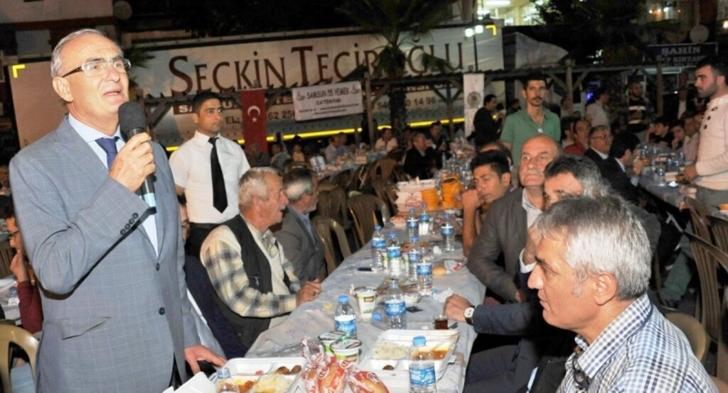 Salıpazarlılardan Büyükşehir Belediyesi iftarına büyük ilgi