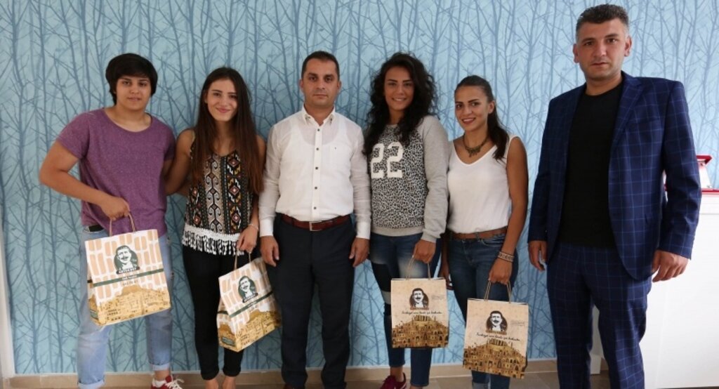 Şampiyonlardan Canik'e ziyaret