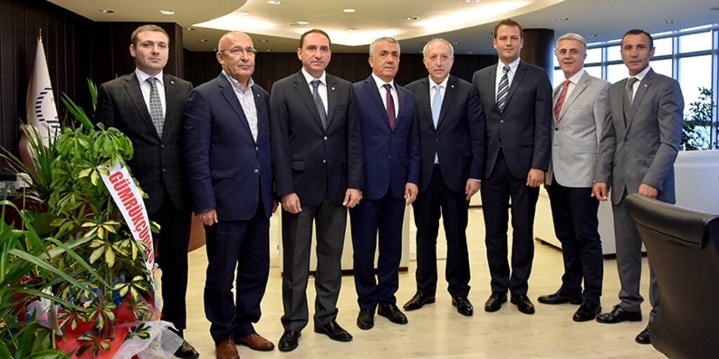 Samsiad’dan Rektör Bilgiç’e Tebrik Ziyareti