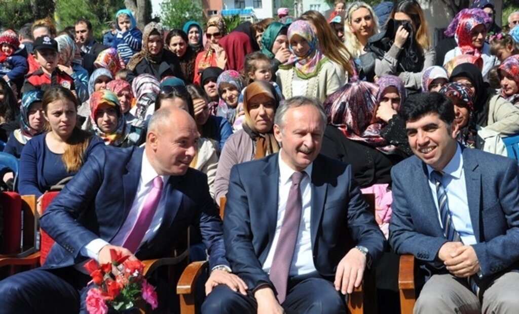 Samsun Ak Parti Milletvekili adayı Kamuran Özden Çocukları kırmadı