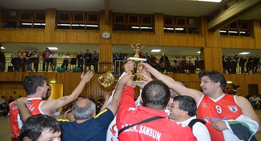 Samsun B.E.S. Almanya da şampiyon oldu