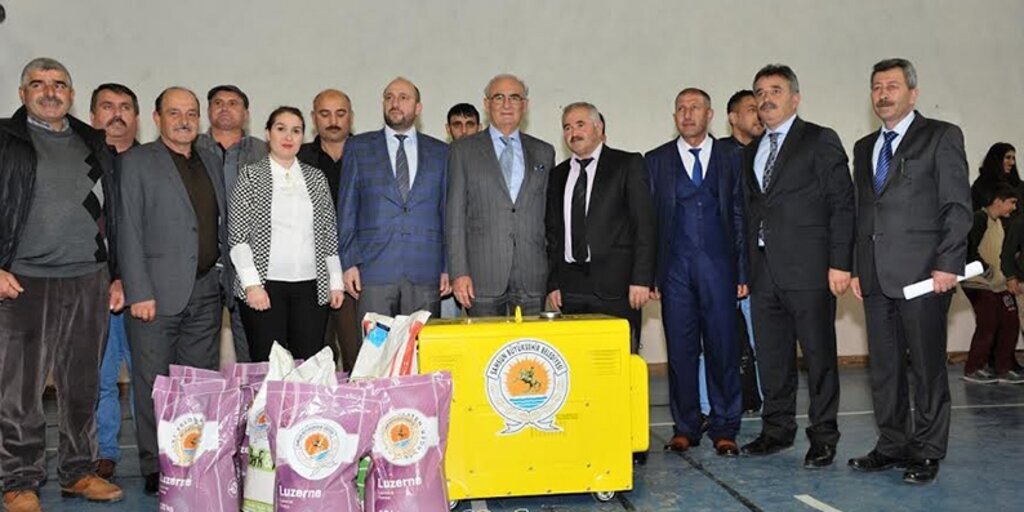 Samsun Büyükşehir Belediyesi ekonomiyi canlandırmak amacıyla çiftçiye büyük destek sağlıyor