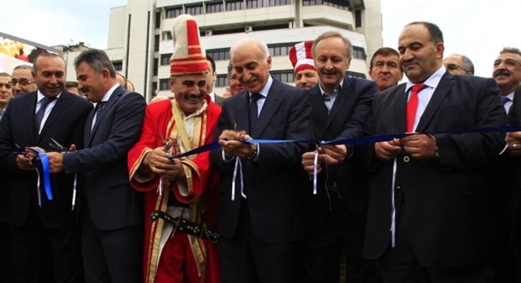 Samsun Cumhuriyet Meydanı'nda fuar açıldı