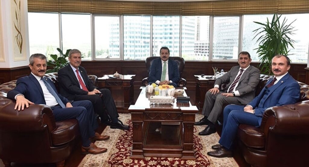 Samsun Milletvekilleri'nden Bakan Çelik'e ziyaret