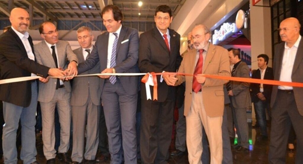 Samsun Piazza AVYM'de Renkler Gönüllere dokundu