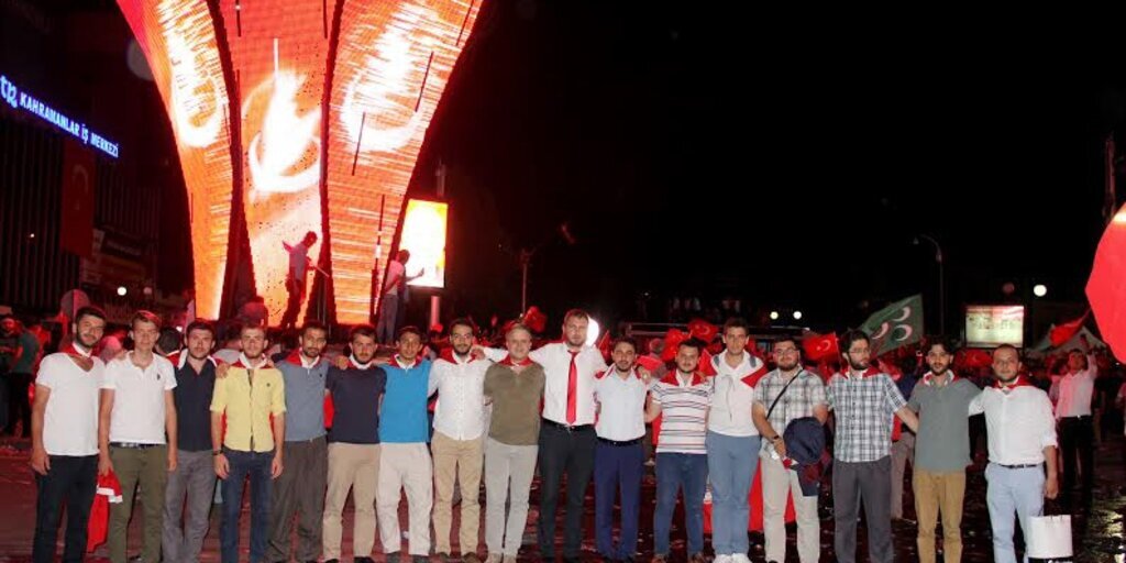 Samsun TÜGVA gönüllüsü gençler Kızılay'da nöbette