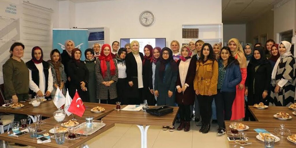 Samsun TÜGVA'da Eğitim'de Manevi Eksen söyleşisi 