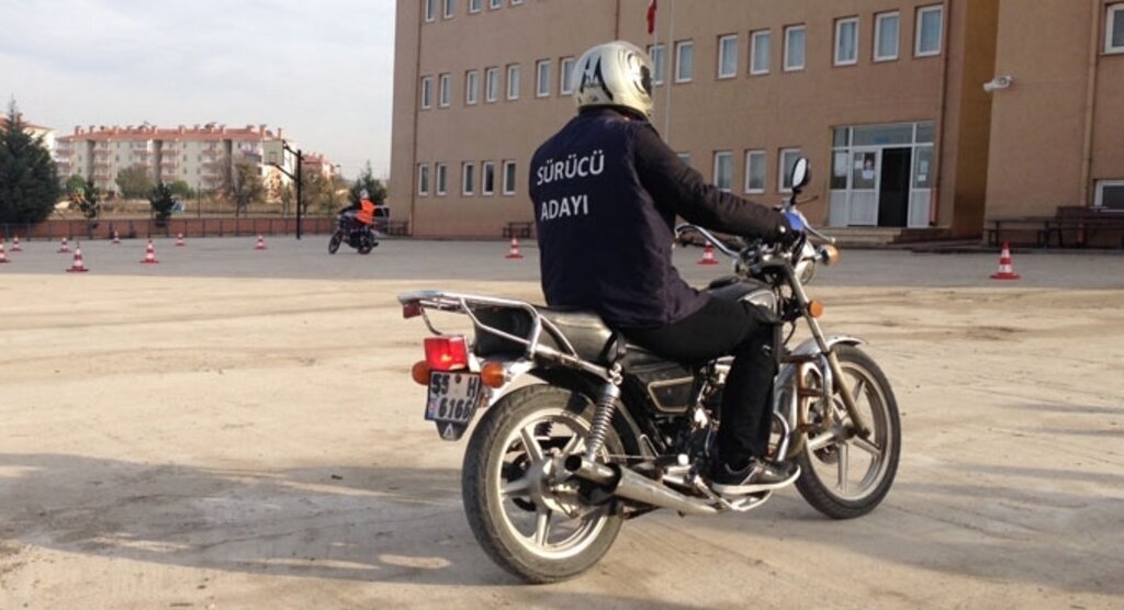 Samsun'a her iki kişiden biri ehliyet alamıyor